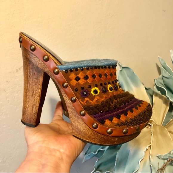 Miu Miu Vintage 90’s wooden Boho Platform Clogs - Picture 2 of 14